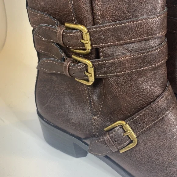 A.n.a brown ankle bootie faux leather Strappy buckle 7.5 zip up fall boots 7 1/2 - Picture 3 of 11